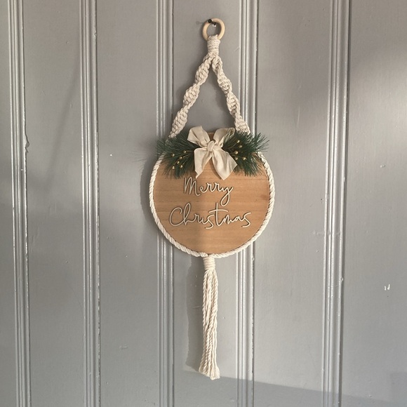 NWT- 27” Beautiful Round Wooden Merry Christmas Macramé Wall Hanger Decortion - Picture 11 of 16